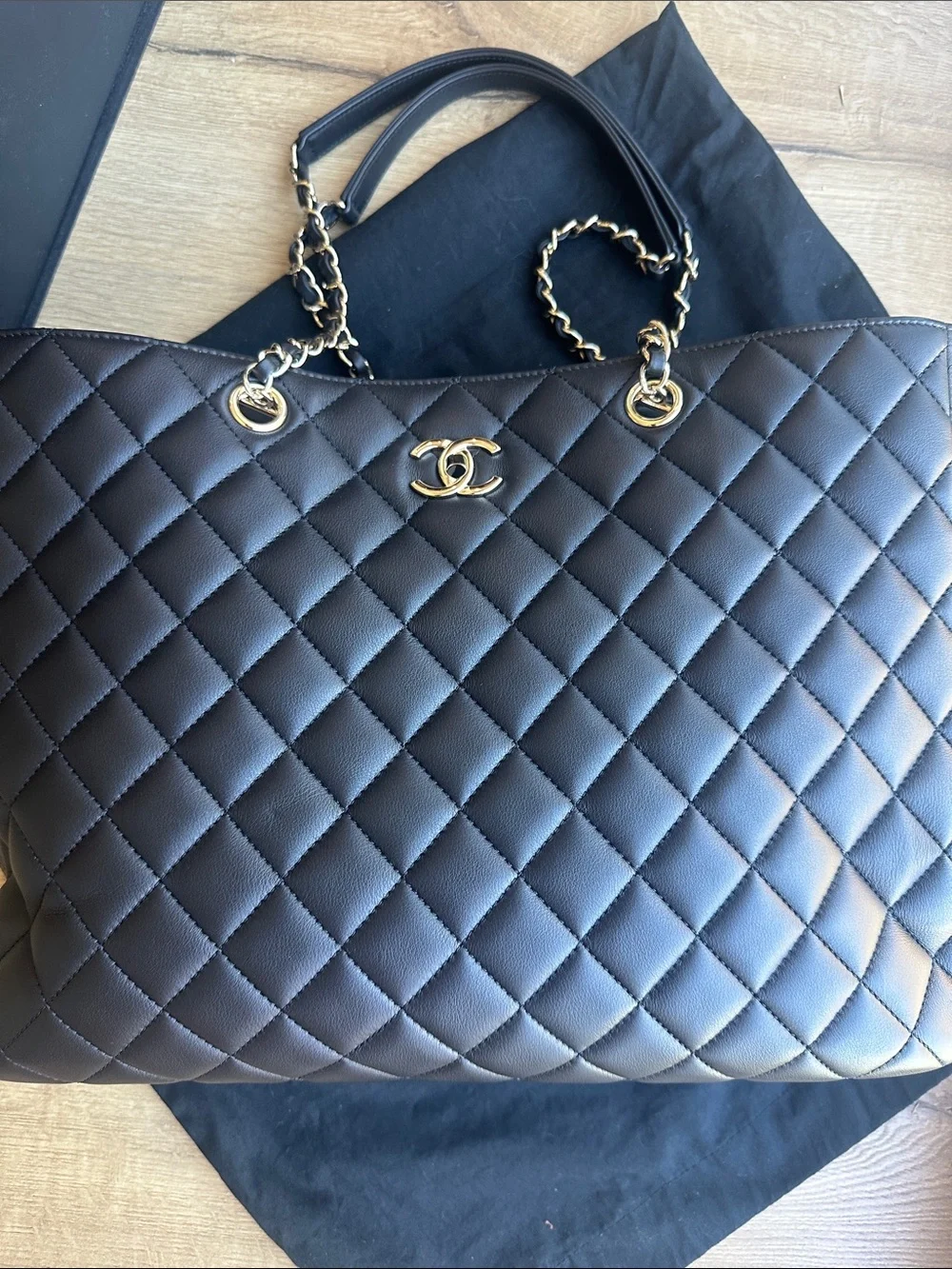 CHANEL quilted tote